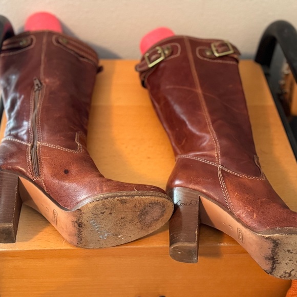 Coach Boots in Chestnut Brown - Picture 5 of 6